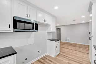 704 Teabury Ave, Pasadena, TX 77503 - Photo 14