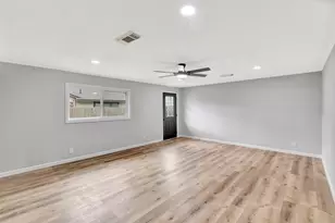 704 Teabury Ave, Pasadena, TX 77503 - Photo 24