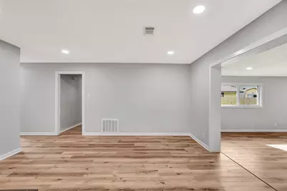 704 Teabury Avenue, Pasadena, TX 77503 - Photo 10