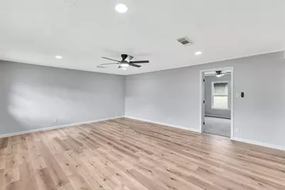 704 Teabury Avenue, Pasadena, TX 77503 - Photo 32