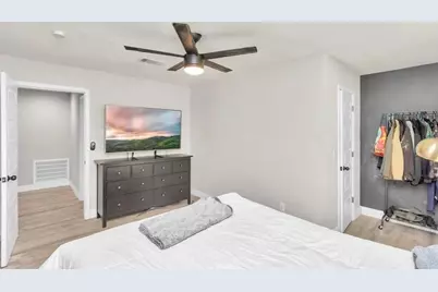 5658 Ludington Drive, Houston, TX 77035 - Photo 20