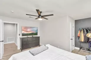 5658 Ludington Dr, Houston, TX 77035 - Photo 20
