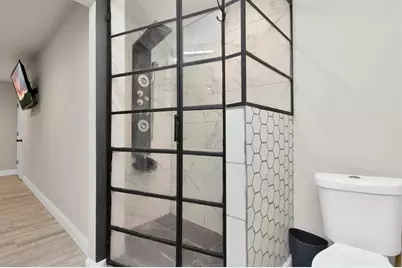 5658 Ludington Drive, Houston, TX 77035 - Photo 18