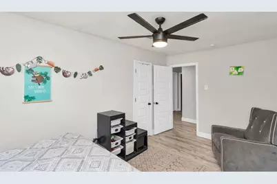 5658 Ludington Drive, Houston, TX 77035 - Photo 14