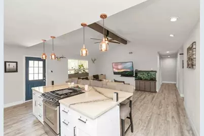 5658 Ludington Drive, Houston, TX 77035 - Photo 10
