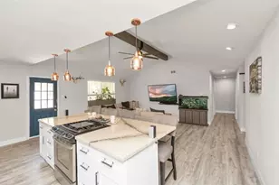 5658 Ludington Dr, Houston, TX 77035 - Photo 10