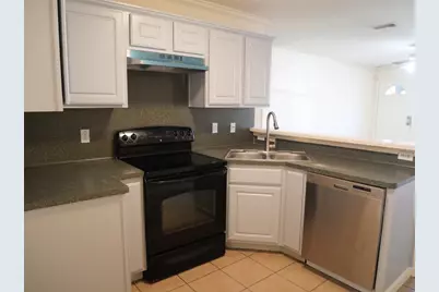 11802 Greenshire Drive, Houston, TX 77048 - Photo 10