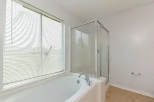 7615 Greenwood Point Dr, Cypress, TX 77433 - Photo 18