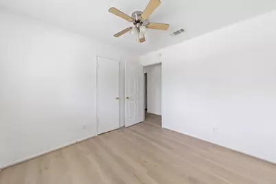 700 Lyle West Avenue #D, Cleveland, TX 77327 - Photo 10