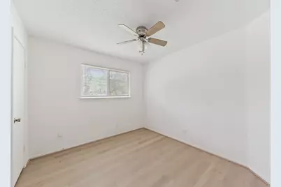 700 Lyle West Avenue #D, Cleveland, TX 77327 - Photo 6