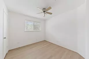 700 Lyle W Ave, Cleveland, TX 77327 - Photo 6