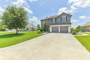 235 N Waterstone Dr, Montgomery, TX 77356 - Photo 2