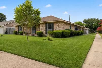6002 Weeping Willow Road, Houston, TX 77092 - Photo 2