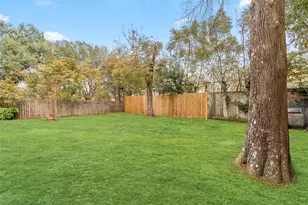 11225 Cliffwood Dr, Houston, TX 77035 - Photo 16