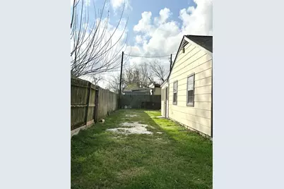 6608 Sherwood Drive, Houston, TX 77021 - Photo 14