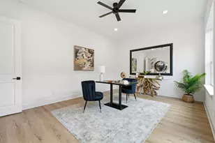 2111 Nantucket Dr, Houston, TX 77057 - Photo 4