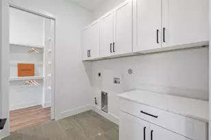 2111 Nantucket Dr, Houston, TX 77057 - Photo 22