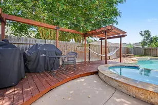 2890 Colony Cone Cir, Dickinson, TX 77539 - Photo 2