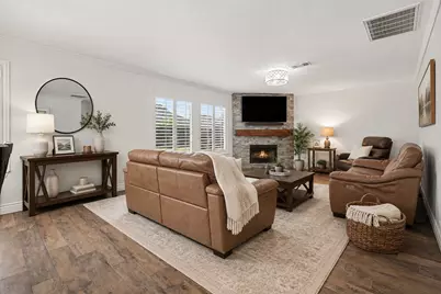 2890 Colony Cone Cir, Dickinson, TX 77539 - Photo 4