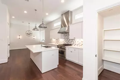 3821 N Braeswood Boulevard #C, Houston, TX 77025 - Photo 2