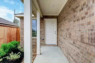 8907 Estes Lake Dr, Baytown, TX 77521 - Photo 2