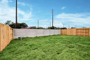 8907 Estes Lake Dr, Baytown, TX 77521 - Photo 14