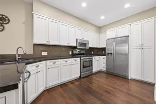 65 Scarlet Woods Ct, The Woodlands, TX 77380 - Photo 10