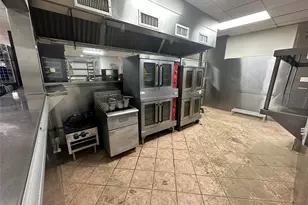 7820 Fulton St, Houston, TX 77022 - Photo 14