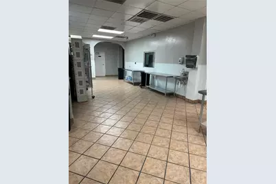 7820 Fulton Street, Houston, TX 77022 - Photo 8