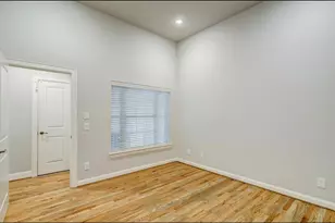 1040 W 26th St, Houston, TX 77008 - Photo 18