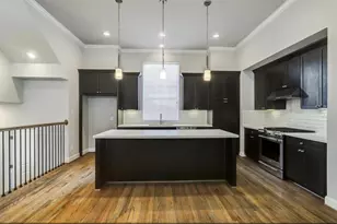 1040 W 26th St, Houston, TX 77008 - Photo 6
