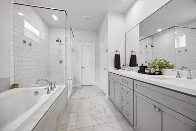 2491 W 11th Street, Houston, TX 77008 - Photo 16