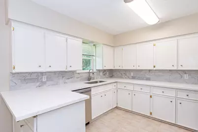 9515 Beverlyhill Street, Houston, TX 77063 - Photo 16
