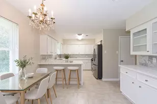 9515 Beverly Hill St, Houston, TX 77063 - Photo 12