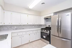 9515 Beverly Hill St, Houston, TX 77063 - Photo 12