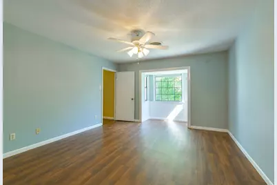 325 E Main St Street, Brenham, TX 77833 - Photo 6