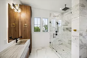 4002 Meadow Lake Ln, Houston, TX 77027 - Photo 22