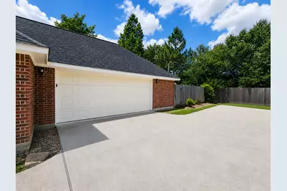 12311 Fisher Drive, Mont Belvieu, TX 77523 - Photo 34