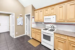 12311 Fisher Dr, Mont Belvieu, TX 77523 - Photo 14