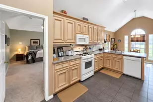 12311 Fisher Dr, Mont Belvieu, TX 77523 - Photo 8