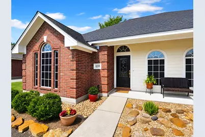 12311 Fisher Drive, Mont Belvieu, TX 77523 - Photo 4