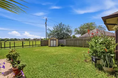 2610 18th Street N, Texas City, TX 77590 - Photo 22