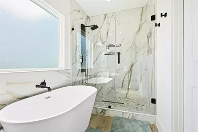 730 E 33rd Street, Houston, TX 77022 - Photo 18