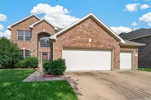 121 Fairport Ct, Dickinson, TX 77539 - Photo 1