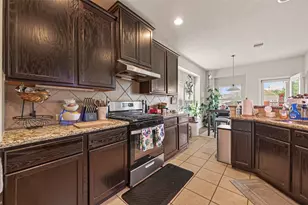 121 Fairport Ct, Dickinson, TX 77539 - Photo 10