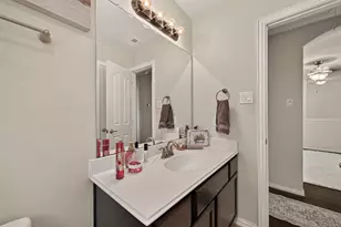 121 Fairport Ct, Dickinson, TX 77539 - Photo 18