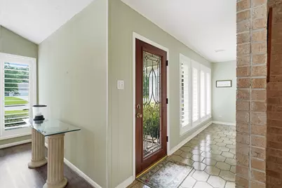 611 Forest Lake Drive, Seabrook, TX 77586 - Photo 4