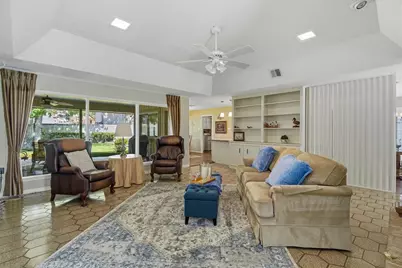 611 Forest Lake Drive, Seabrook, TX 77586 - Photo 8