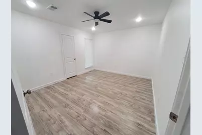 8609 Homewood Lane, Houston, TX 77028 - Photo 18