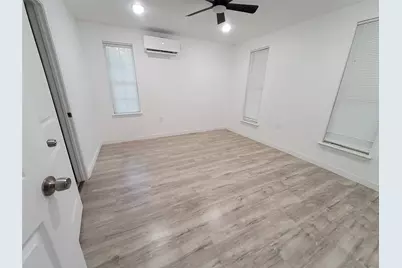 8609 Homewood Lane, Houston, TX 77028 - Photo 28
